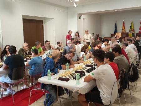 Imagen Carbonero el Mayor reúne a cerca de ochenta participantes en la sexta cita del Circuito Provincial de Ajedrez de la Diputación